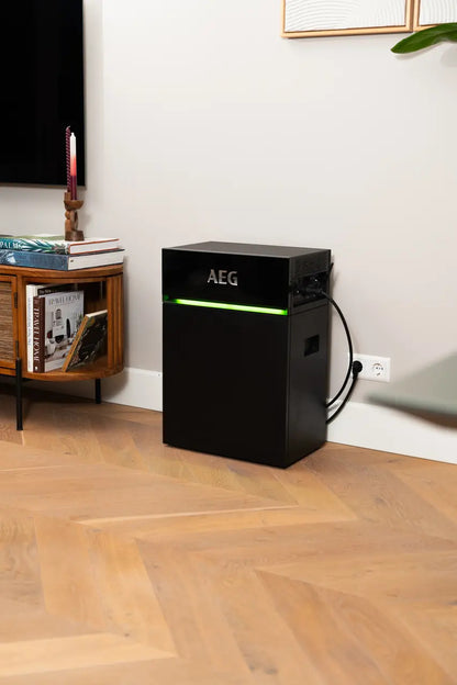 AEG Solarcube Plug-in-Batterie 4,8 kWh | Intelligente Plug-and-Play-Heimbatterie | AboutWatt 
