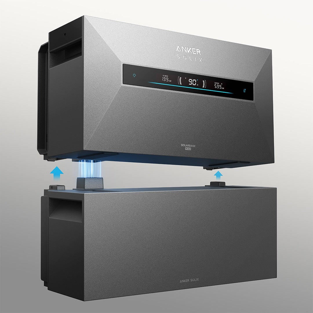 Anker SOLIX BP7000 uitbreidingsbatterij wordt onder de Solarbank Max AC gestapeld